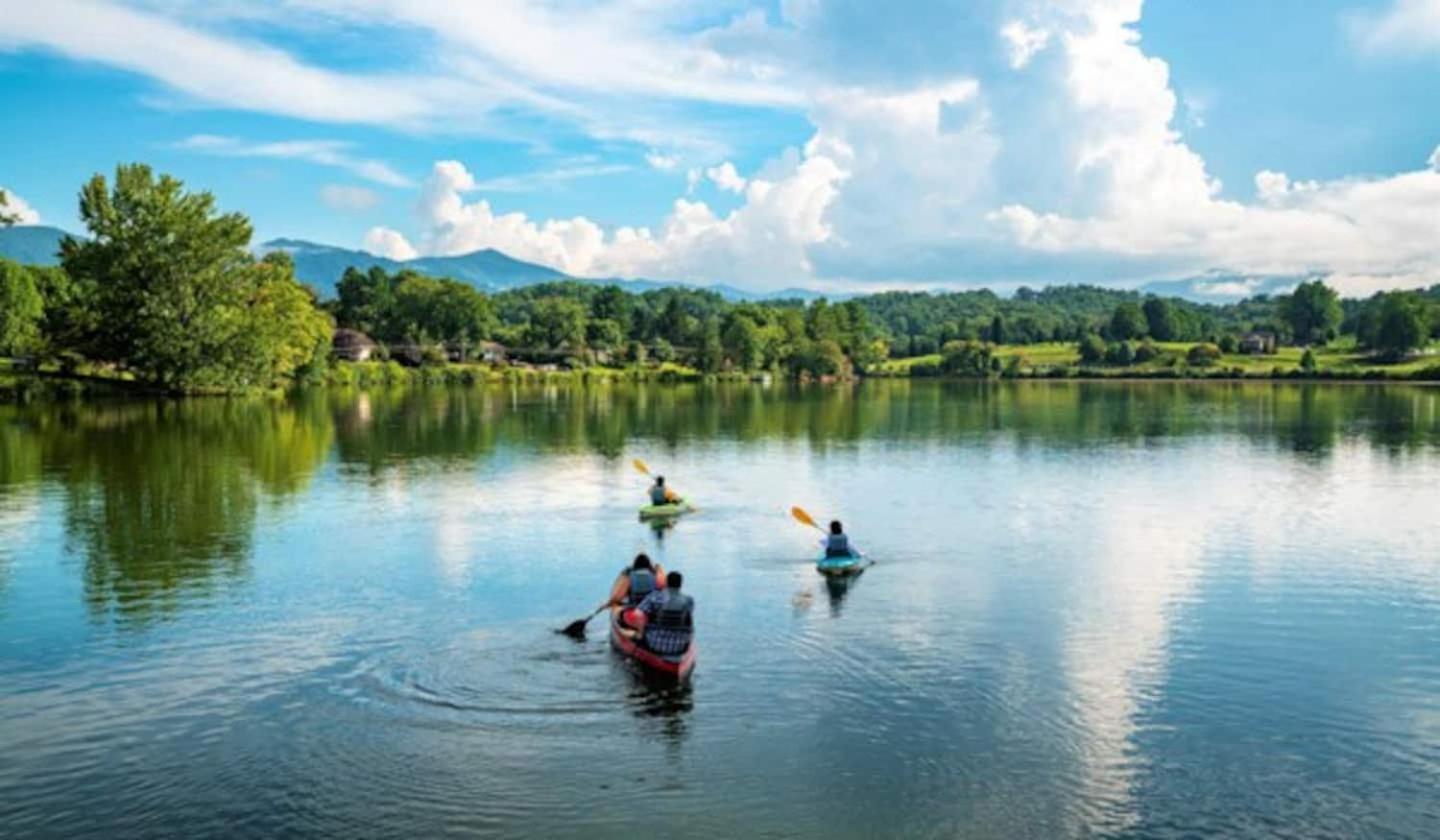 Maggie Valley Cabin With Beautiful Mountain Views, Hottub, Pet Friendly, Gameroom, Fireplace 외부 사진