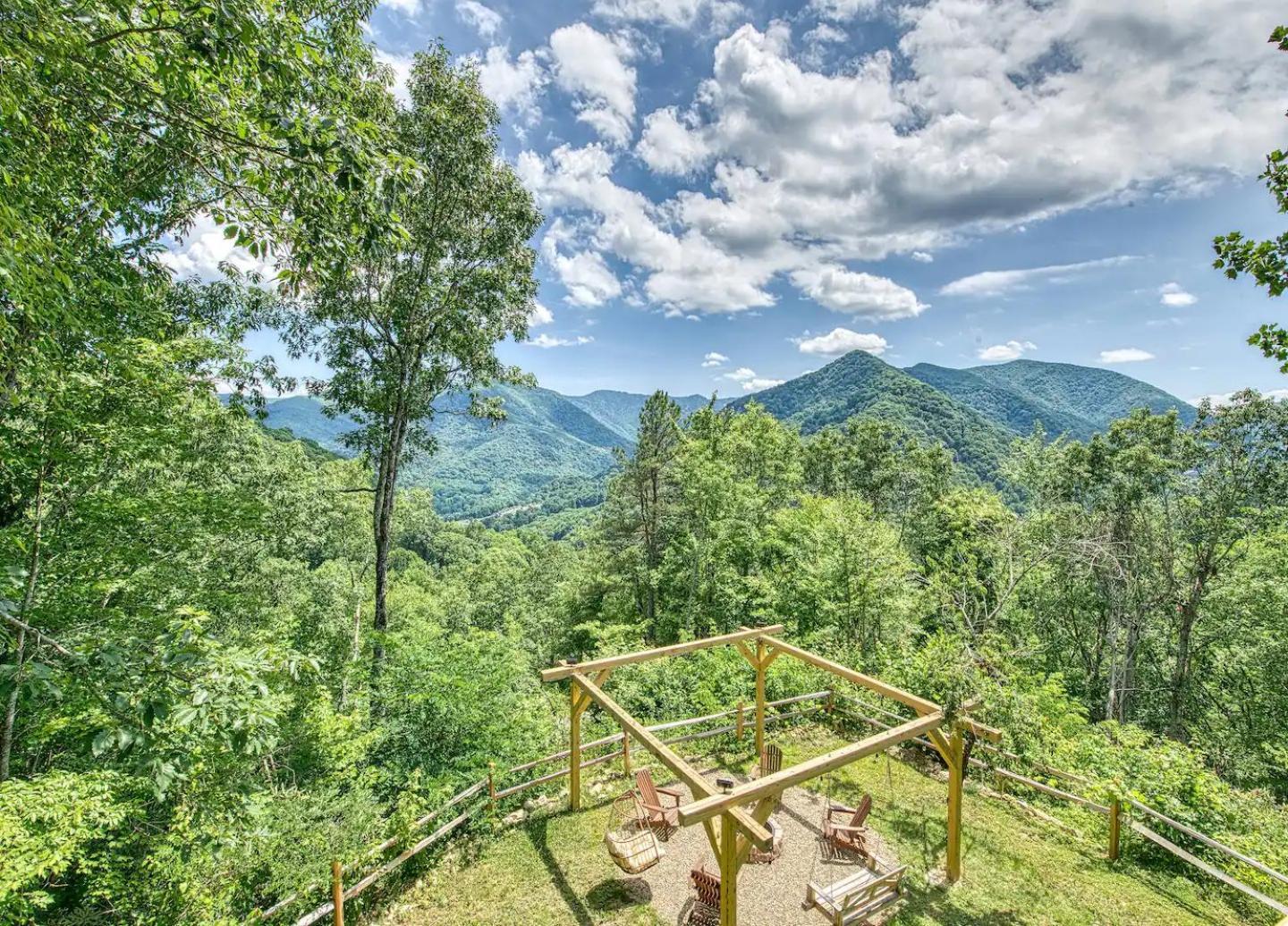 Maggie Valley Cabin With Beautiful Mountain Views, Hottub, Pet Friendly, Gameroom, Fireplace 외부 사진