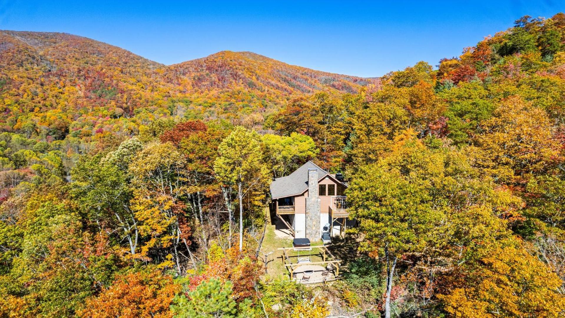 Maggie Valley Cabin With Beautiful Mountain Views, Hottub, Pet Friendly, Gameroom, Fireplace 외부 사진